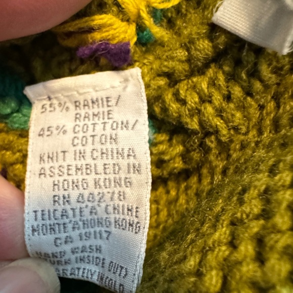 Woman’s gently worn vintage “Fall” themed cardigan hand knitted - Picture 9 of 16